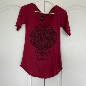 Red obey top